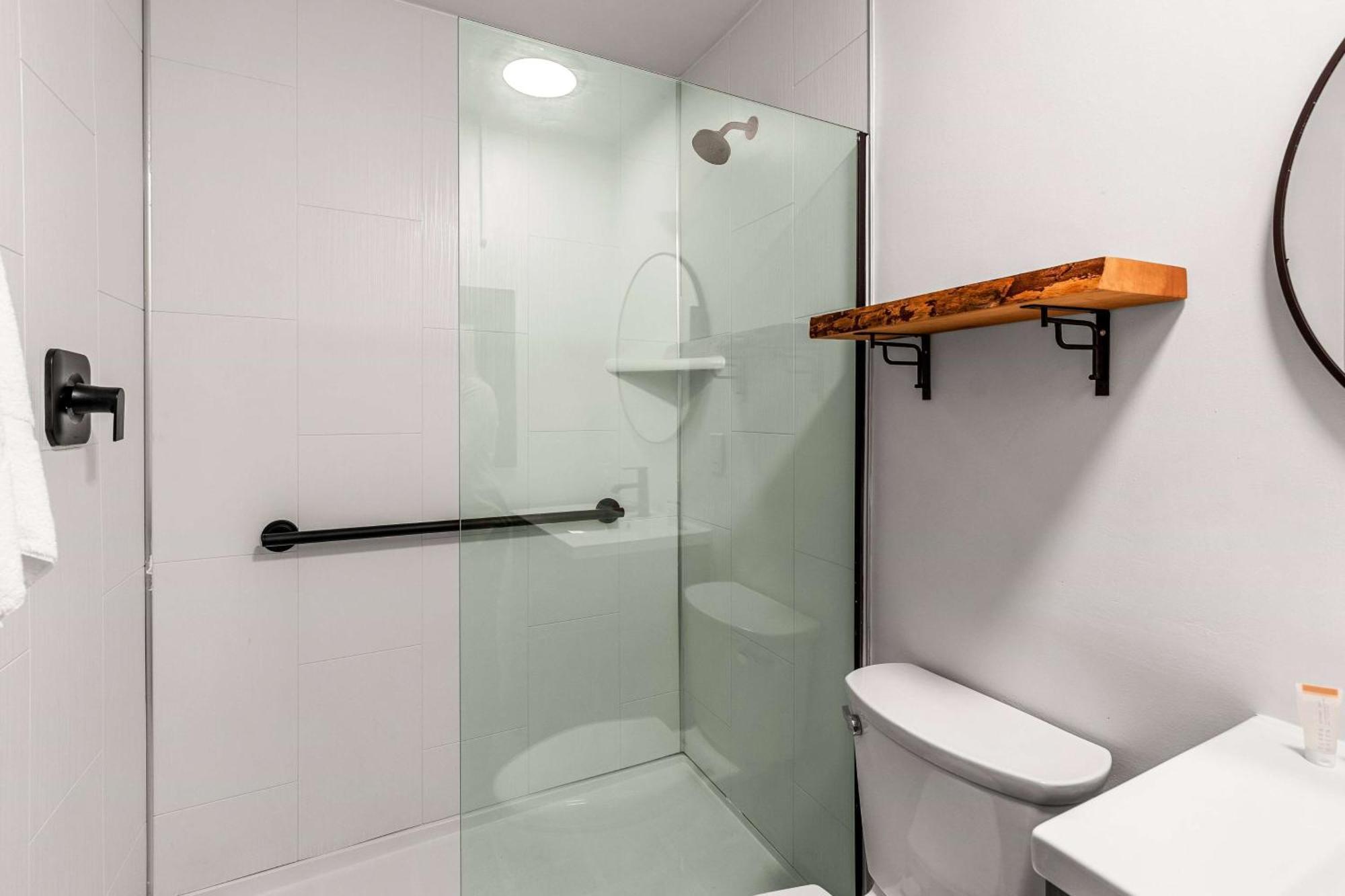 Travelodge By Wyndham Emlenton エクステリア 写真