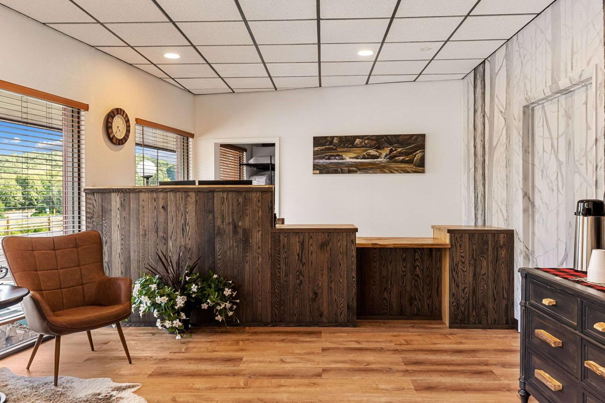 Travelodge By Wyndham Emlenton エクステリア 写真