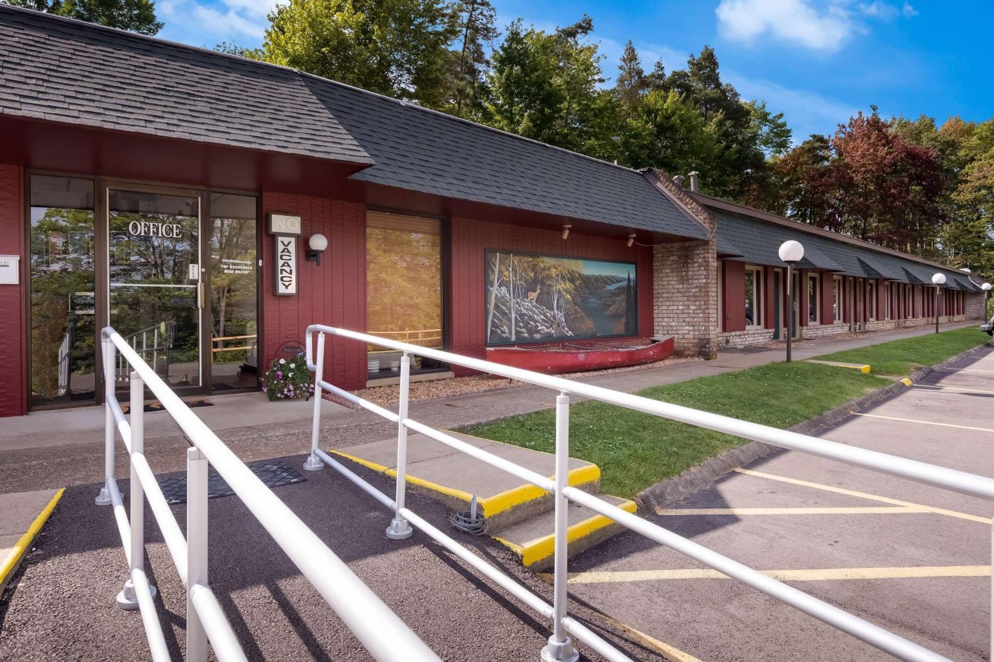 Travelodge By Wyndham Emlenton エクステリア 写真